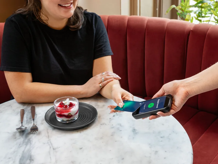Paiement sans contact accepté sur le terminal mobile Lightspeed
